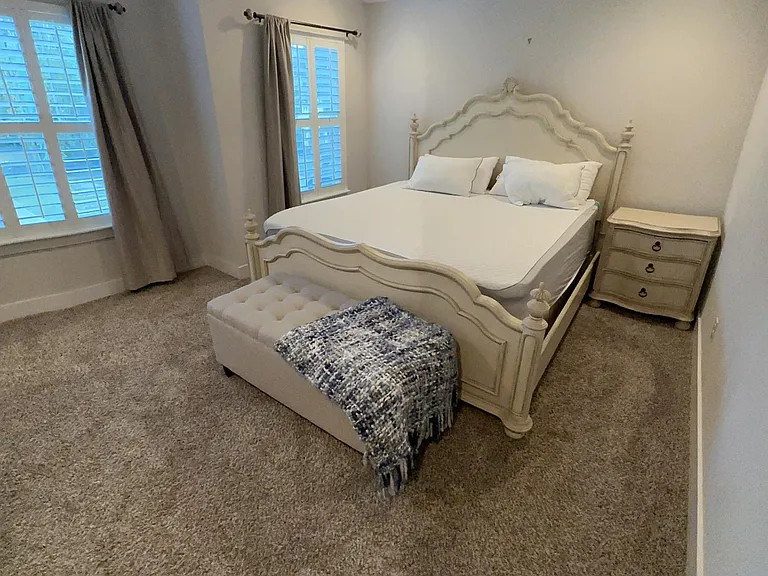 1514 Flagler Ave — Photo 2