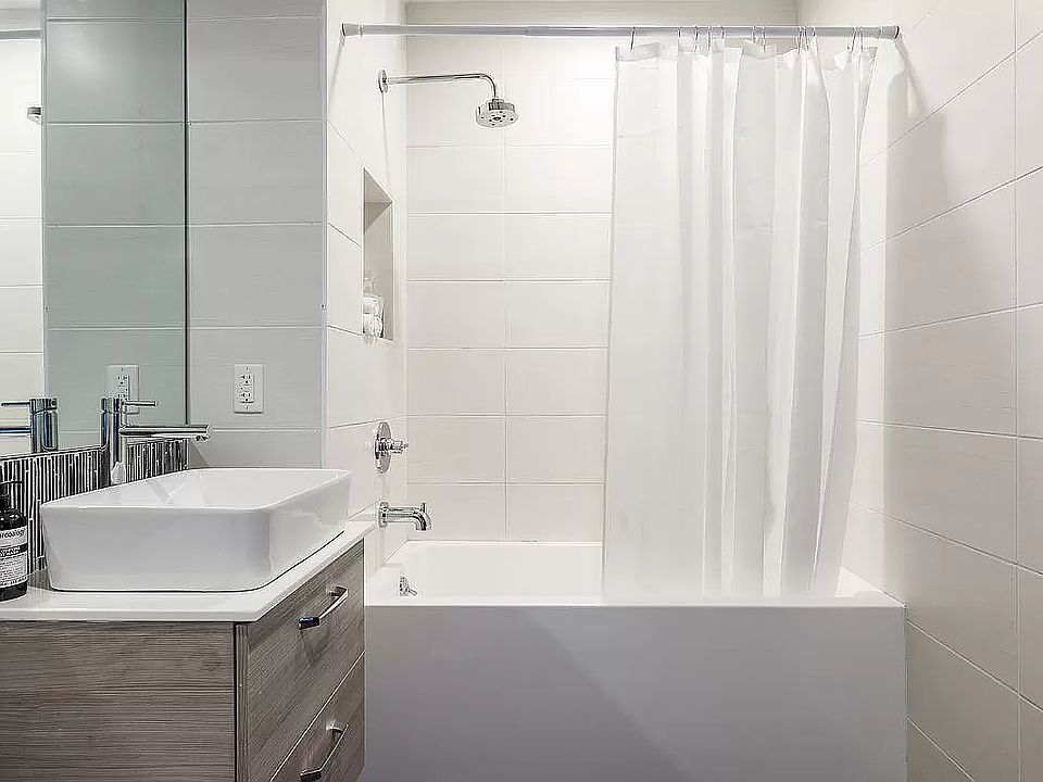 2nd image of 3 W 128th St #3C