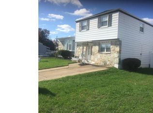 9744 Susan Rd, Philadelphia, PA 19115