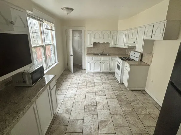 4069 E 66th St, Cleveland, OH 44105