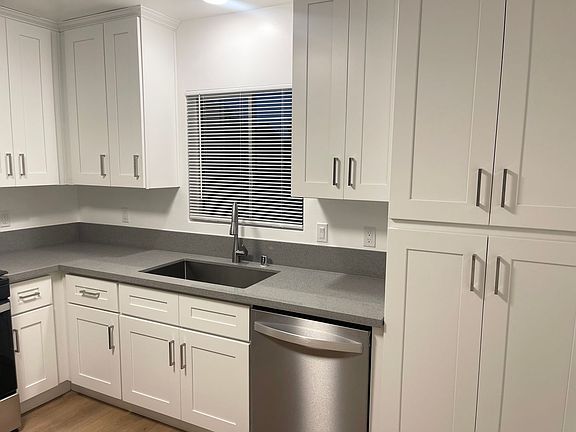 5th image of 2501 E 4th St APT 12