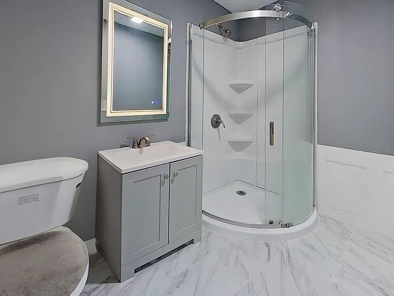 535 W 59th St — Photo 12