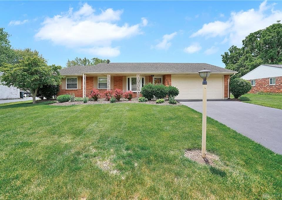 1st image of 2300 Southlea Dr