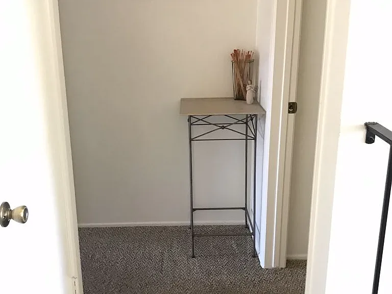 4213 Loma Riviera Ln — Photo 10