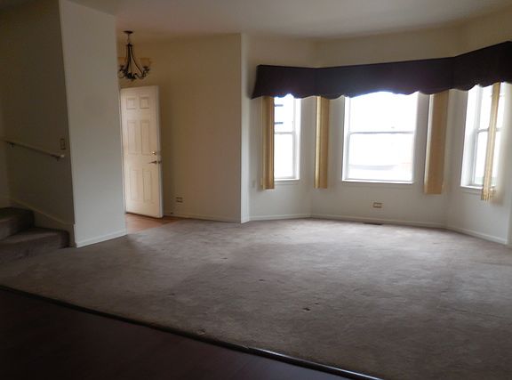 5th image of 1133 E 83rd St Unit 206