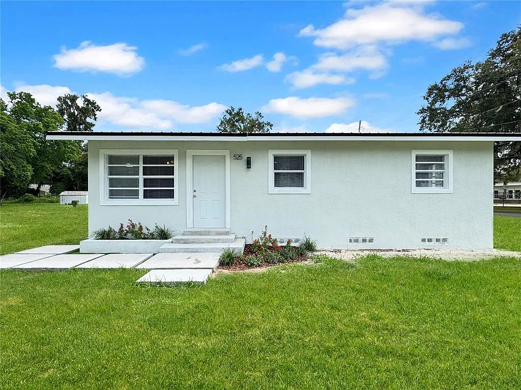 3 bed, 2.0 bath, 864 sqft, $1,400 — Photo 1
