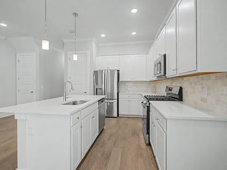 4065 Four Oaks Blvd — Photo 22