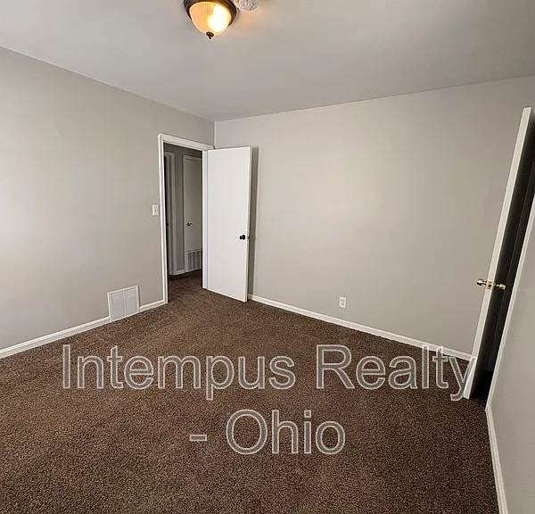 4106 E 153rd St — Photo 10