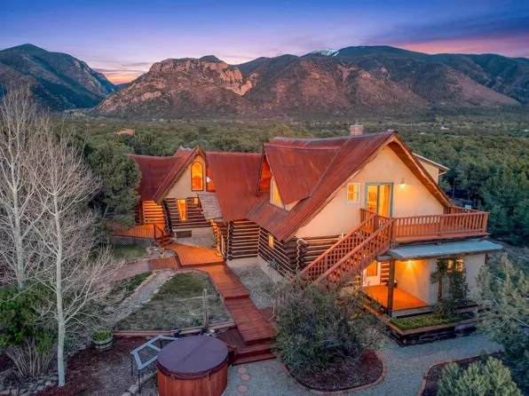 178 Quintana Rd, Questa, NM 87556