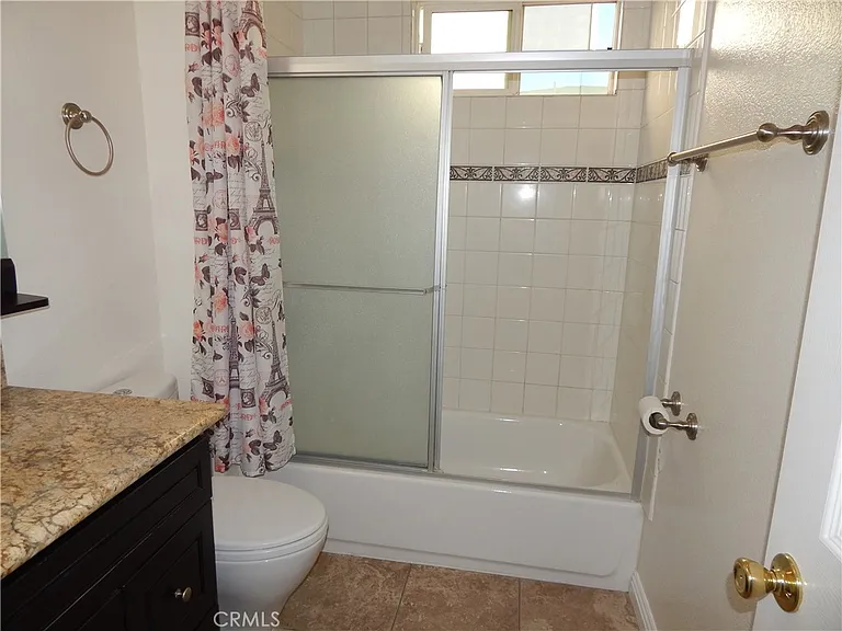 11834 Gilmore St — Photo 24