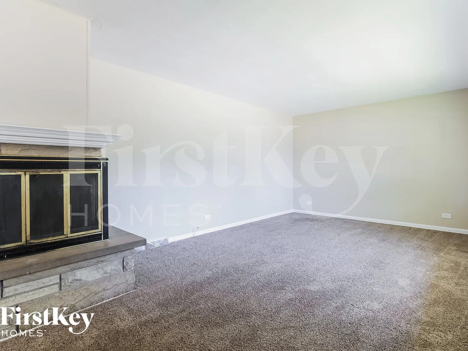 3 bed, 1.0 bath, 1330 sqft, $1,965 — Photo 3