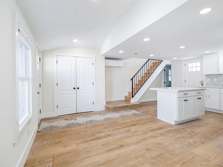 237 Porterfield Pl — Photo 10