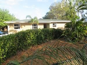 1st image of 144 SE 28th Ave