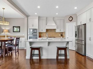 2075 W Brightoncrest Cmn SE, Calgary, AB T2Z1E7