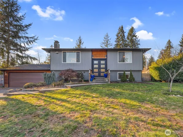 12702 214th Avenue Ct E, Bonney Lake, WA 98391