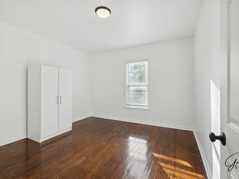 242 Harmon St — Photo 24