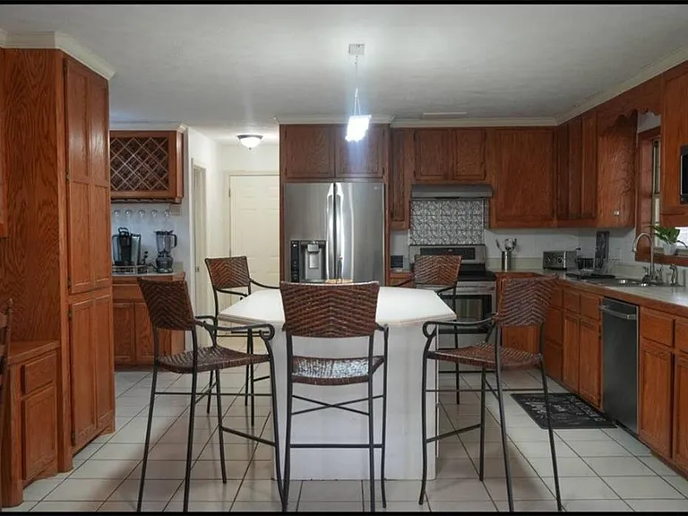 5043 Blackberry Ln — Photo 4