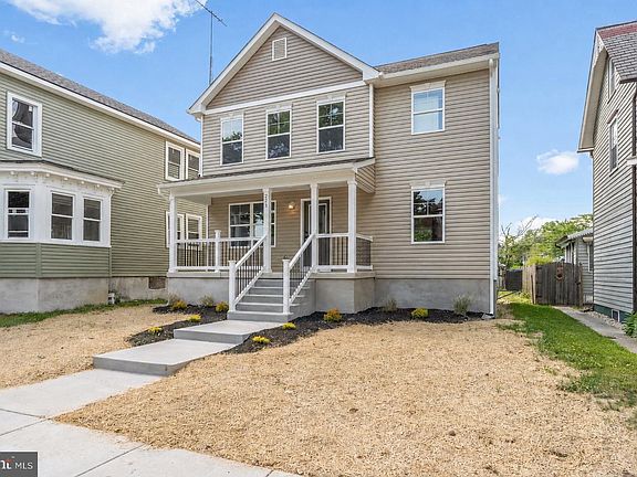 2nd image of 223 Liverpool Ave