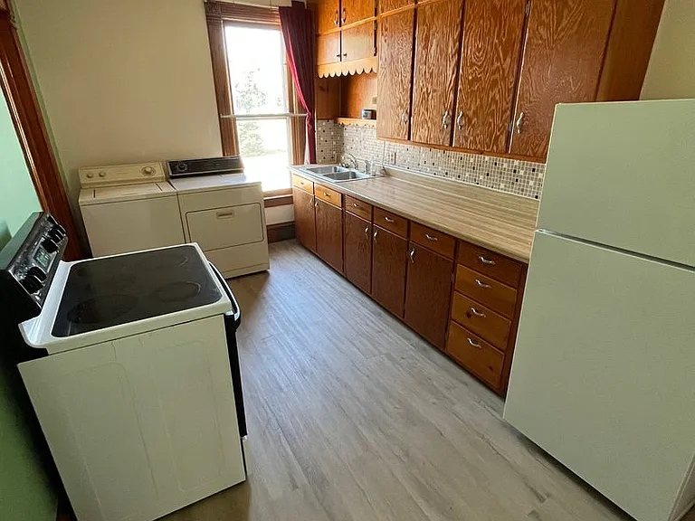 1115 McClellan St — Photo 4