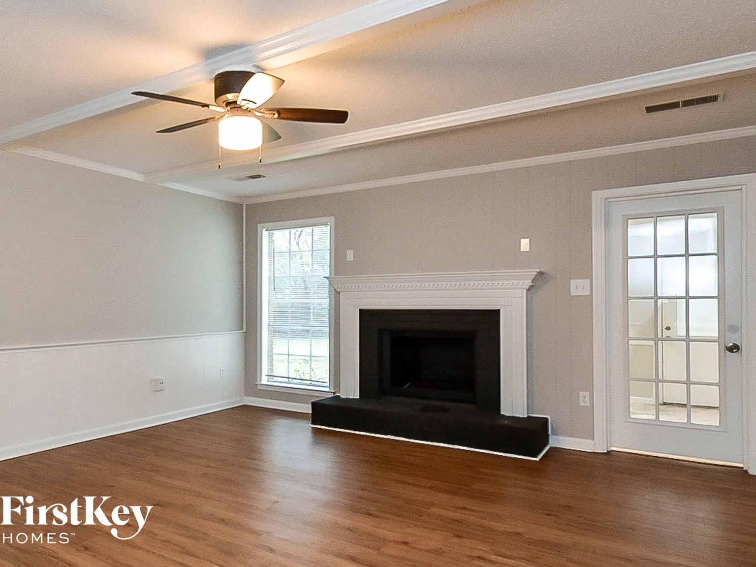4 bed, 3.0 bath, 2429 sqft, $2,355 — Photo 4