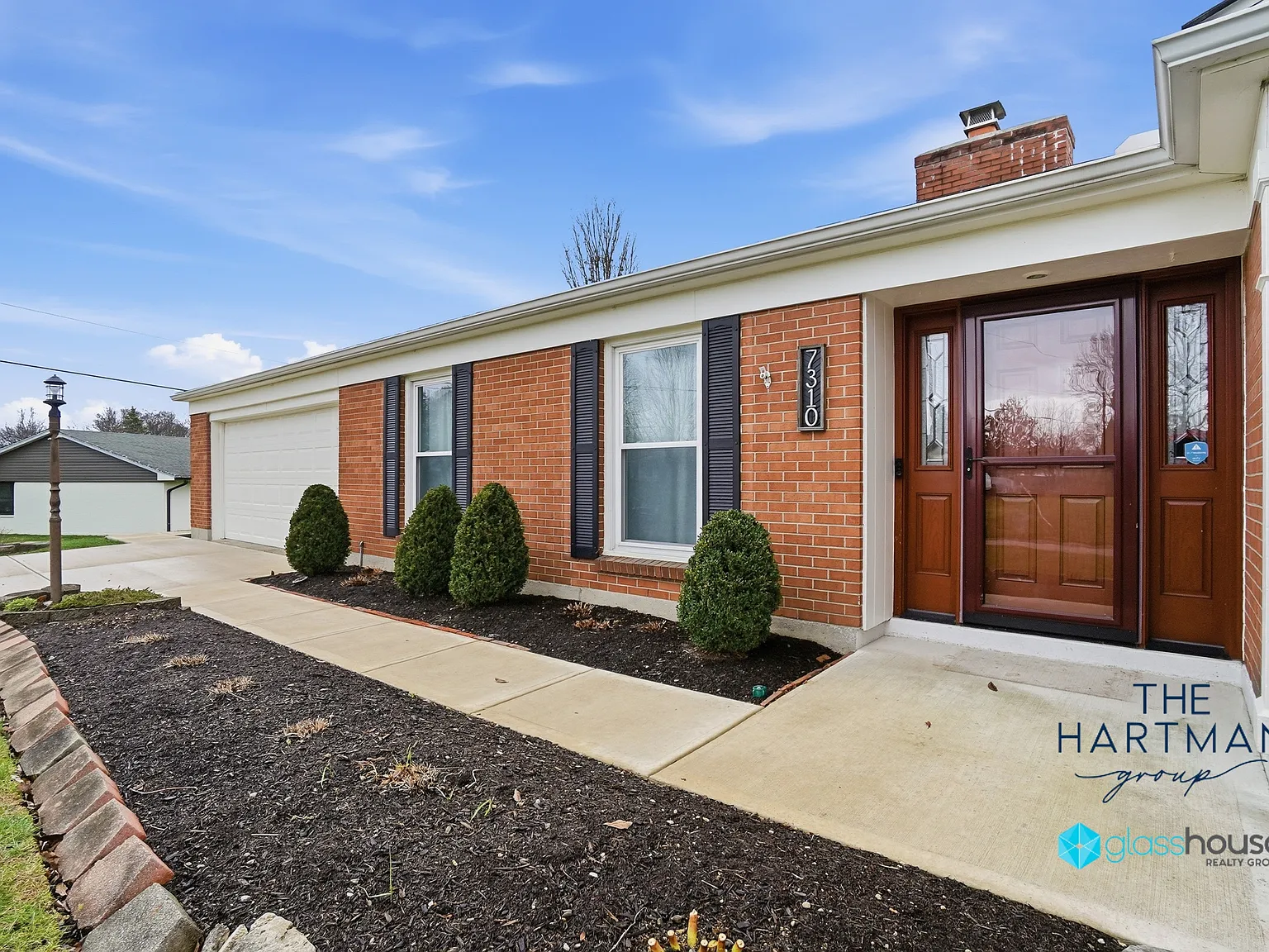 4 bed, 1998 sqft, $2,295 — Photo 4