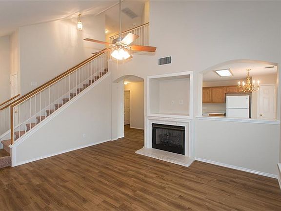 3rd image of 17414 Valentine Dr