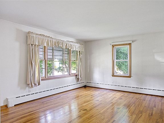 5th image of 2149 12th Street