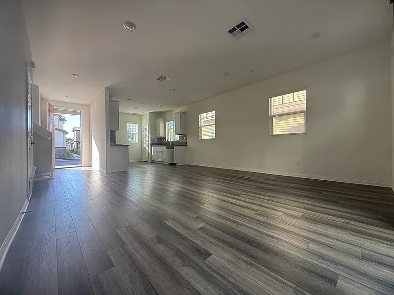 17087 Zion Dr — Photo 7