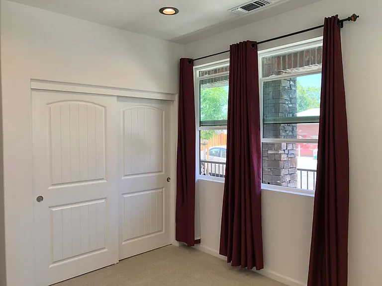 22799 Filbert St — Photo 30