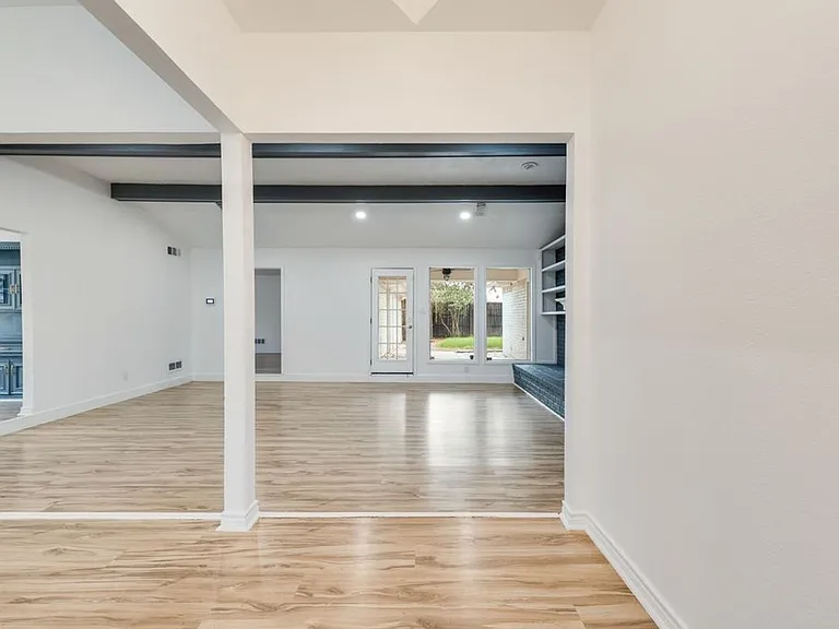 7124 Teresita Trl — Photo 12