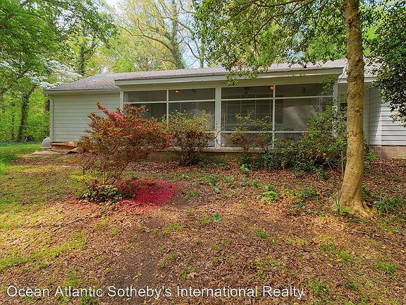 3rd image of 24553 Holly Acres Ln