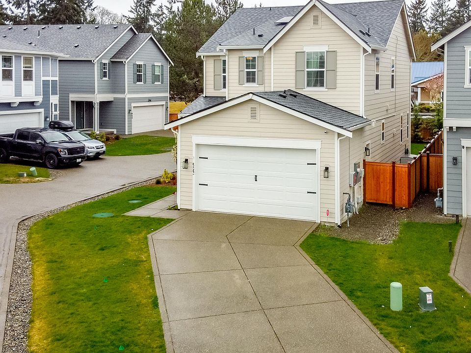 1st image of 923 Vine Maple St SE
