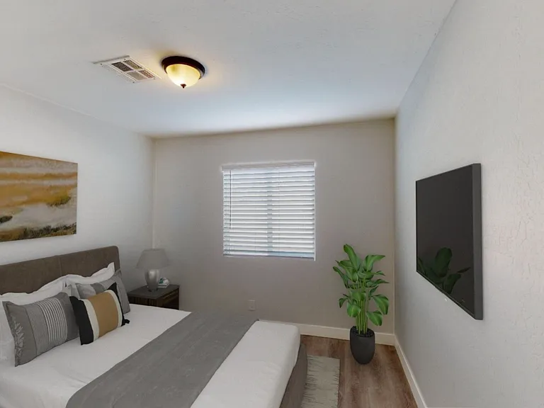 906 E Roma Ave — Photo 39