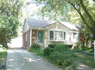 1693 Banbury St, Birmingham, MI 48009