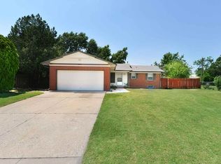 8540 W Hickory Ln, Wichita, KS 67212