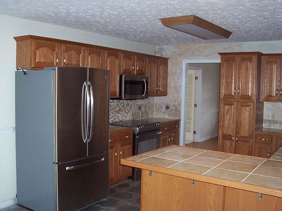 3rd image of 17043 Sedona Dr