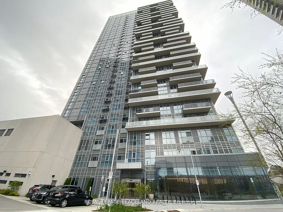 225 Village Green Sq #410