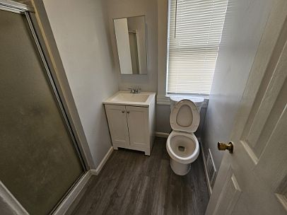 5th image of 1764 E 33rd St
