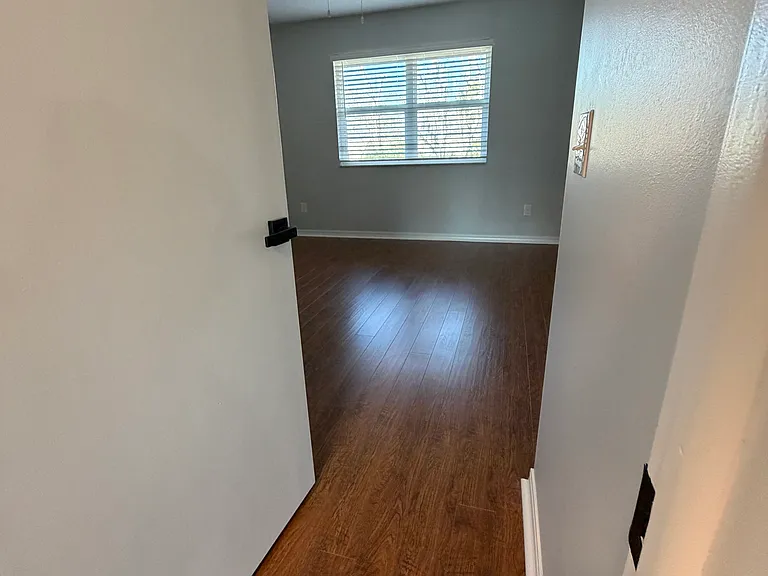 8129 Village Gate Ct — Photo 21