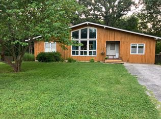 1430 Oak Ridge Dr, Neosho, MO 64850