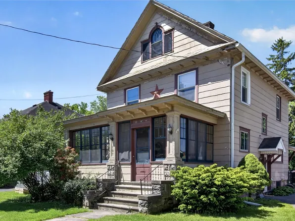 107 Edgett St, Newark, NY 14513