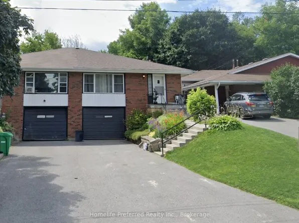 17 B Beechwood Dr, Peterborough, ON K9J 1M2