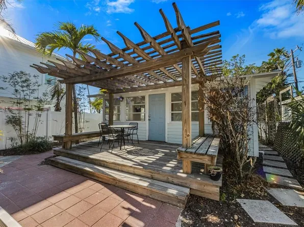 520 Spring Ave APT A, Anna Maria, FL 34216