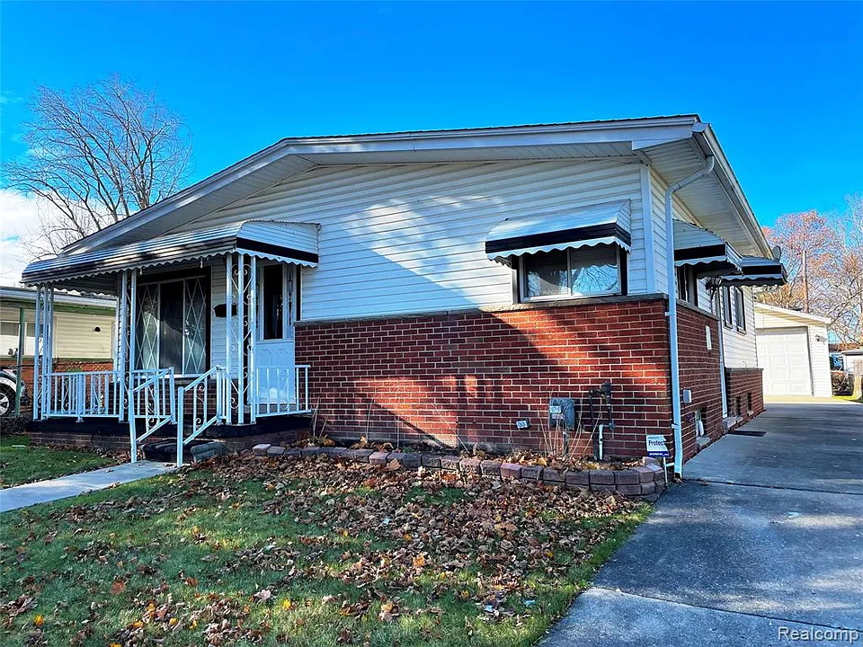 185 N Astor St