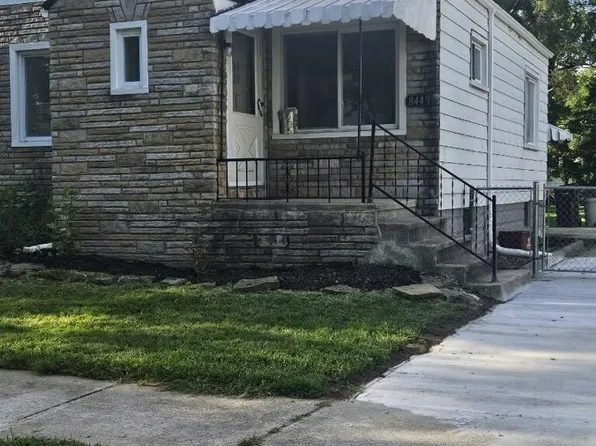 8449 Central St, Center Line, MI 48015