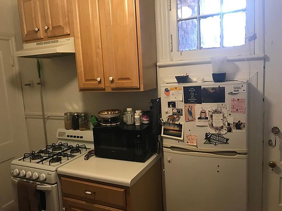 2nd image of 3129 W Franklin St APT 6