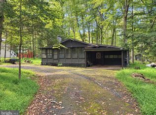 113 Beech Ln, Pocono Lake, PA 18347