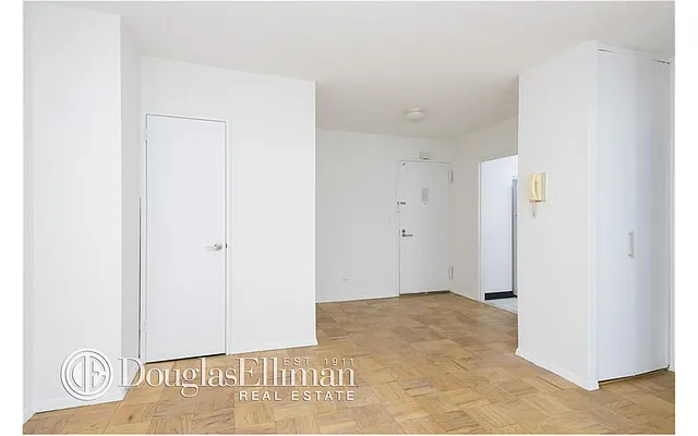 Rented by Douglas Elliman | media 31