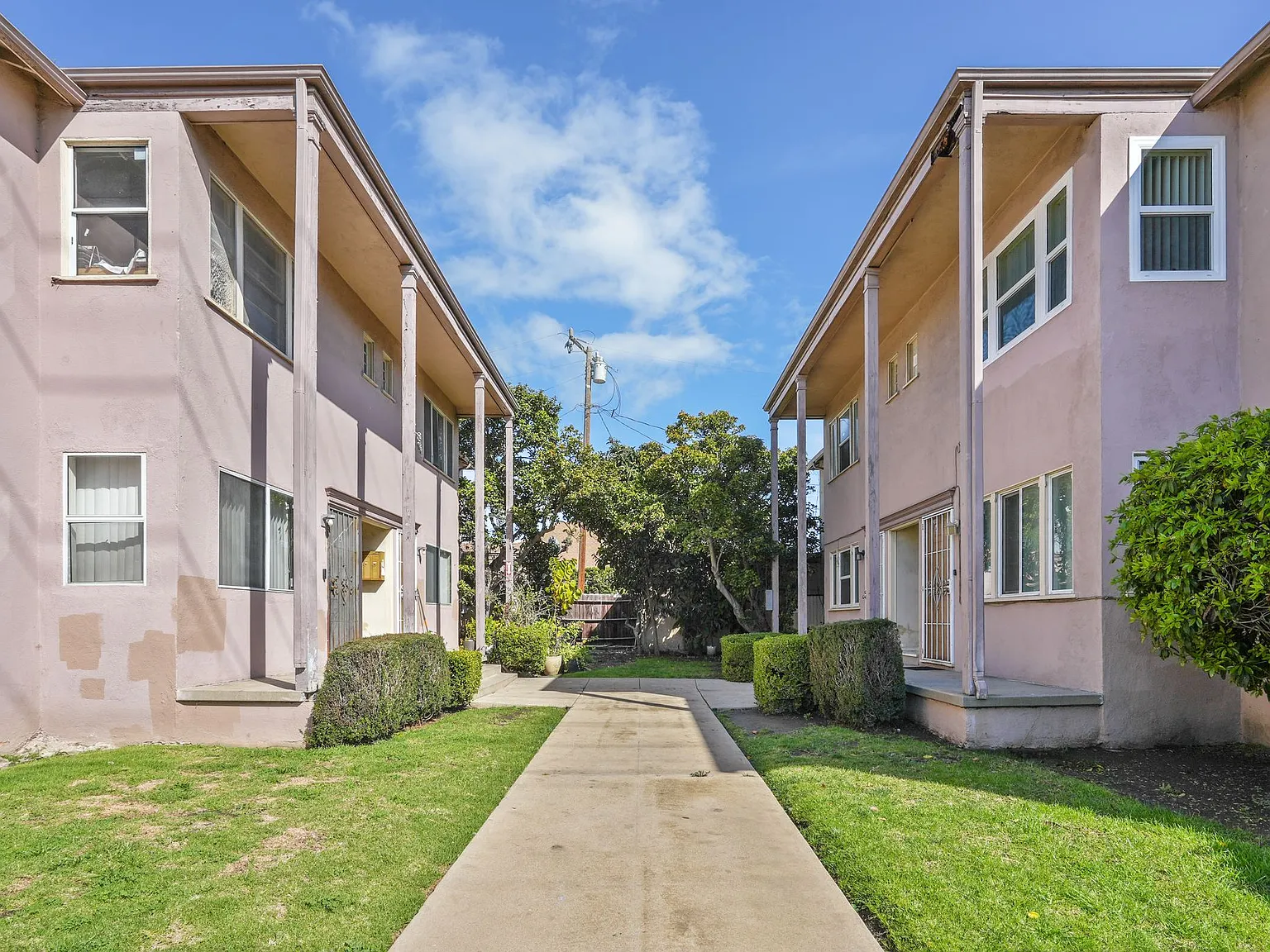2 bed, 754 sqft, $2,495 — Photo 1