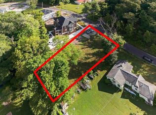 1217 Kiefer Creek Rd, Ballwin, MO 63021